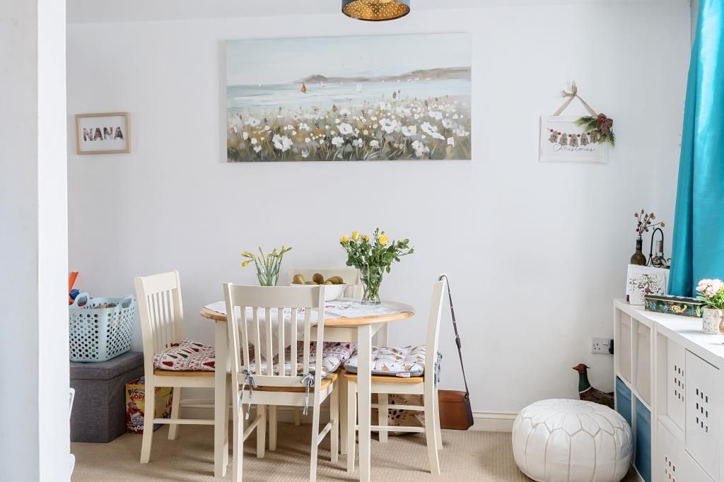 Property photo 2 of 12 Dining Area