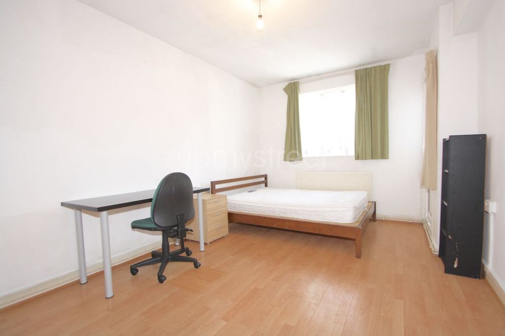 Property photo 2 of 5