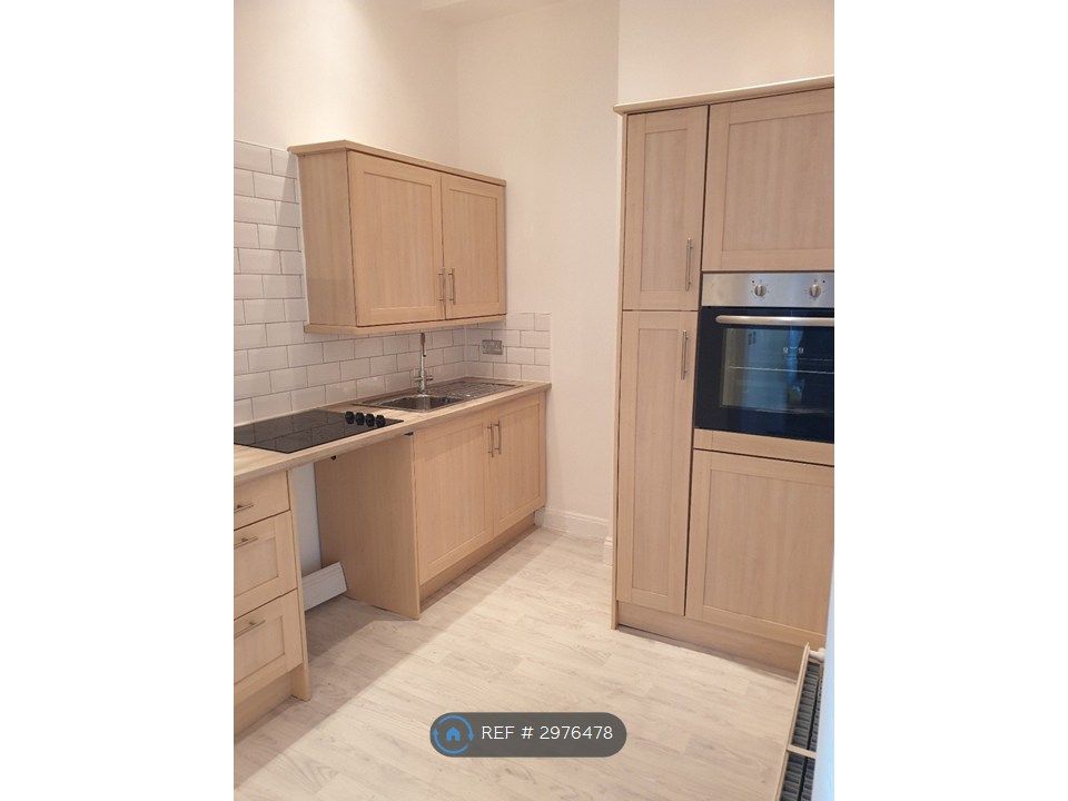 Property photo 3 of 5 Kitchen