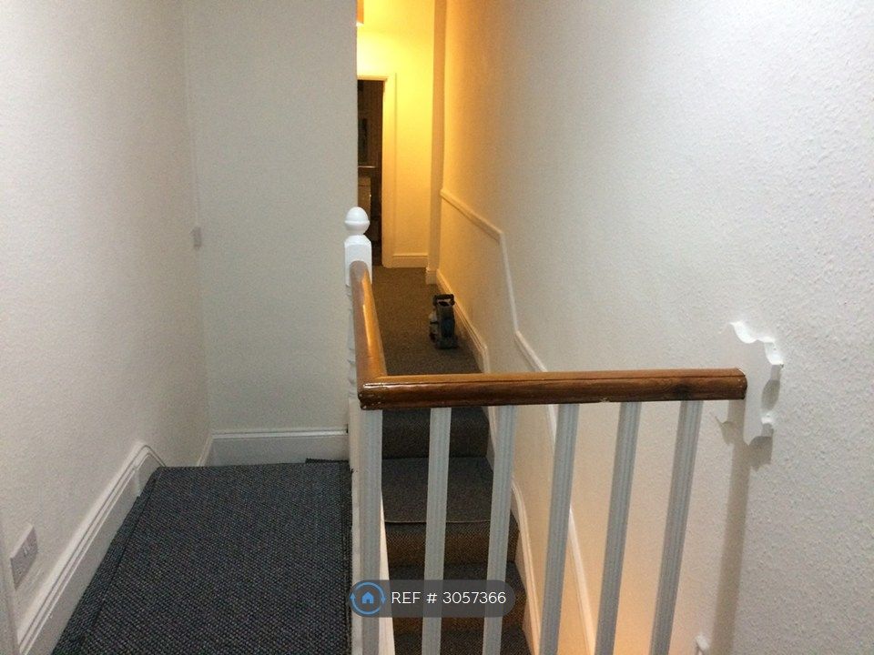 Property photo 2 of 13 Landing