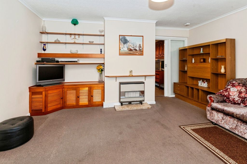 Property photo 3 of 17 Picture 3