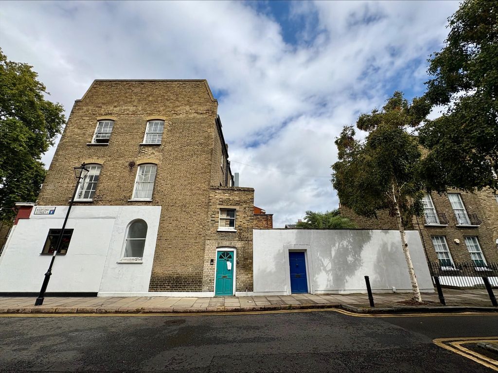 Property photo 1 of 1