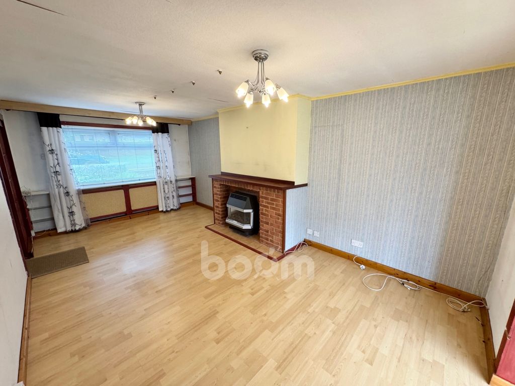 Property photo 2 of 27 Place View, Kilbirnie Lounge