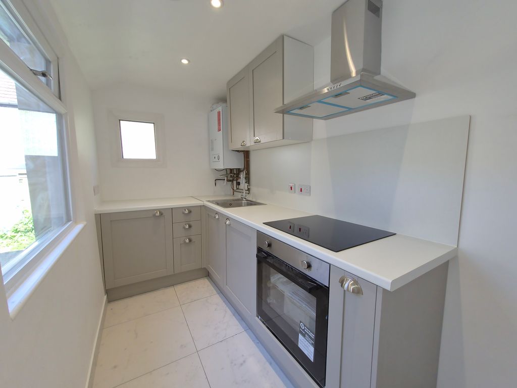 Property photo 2 of 9 Kitchen