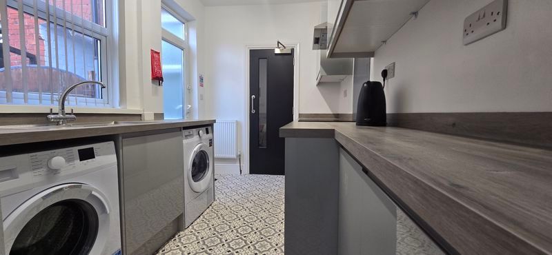 Property photo 3 of 7 Photo 23