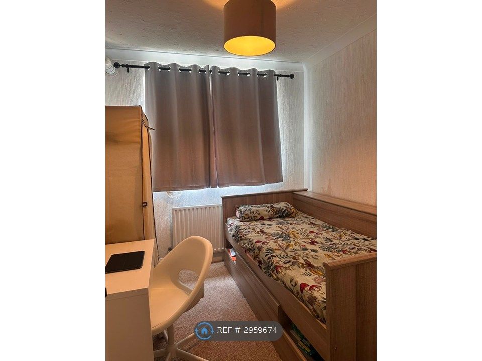 Property photo 1 of 3