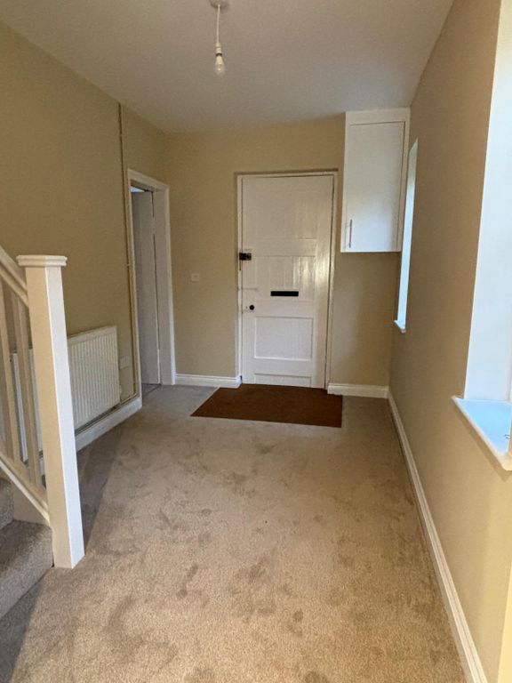 Property photo 2 of 9 Entrance Hall