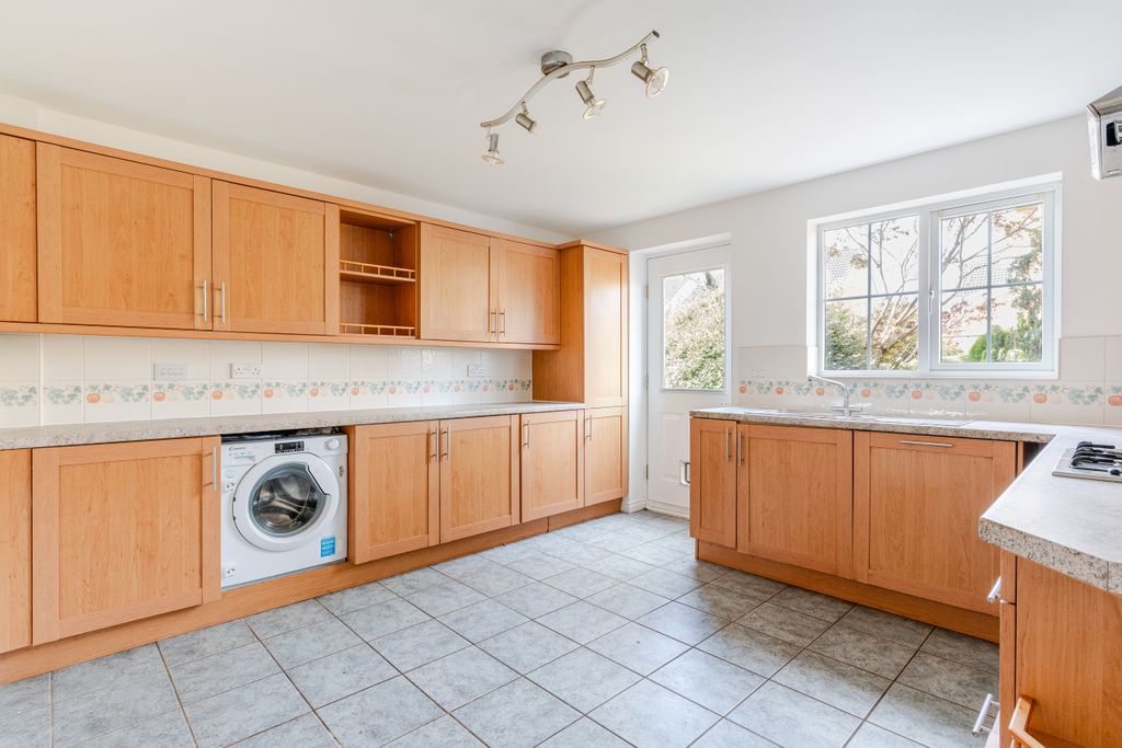 Property photo 2 of 19 A7407608-16