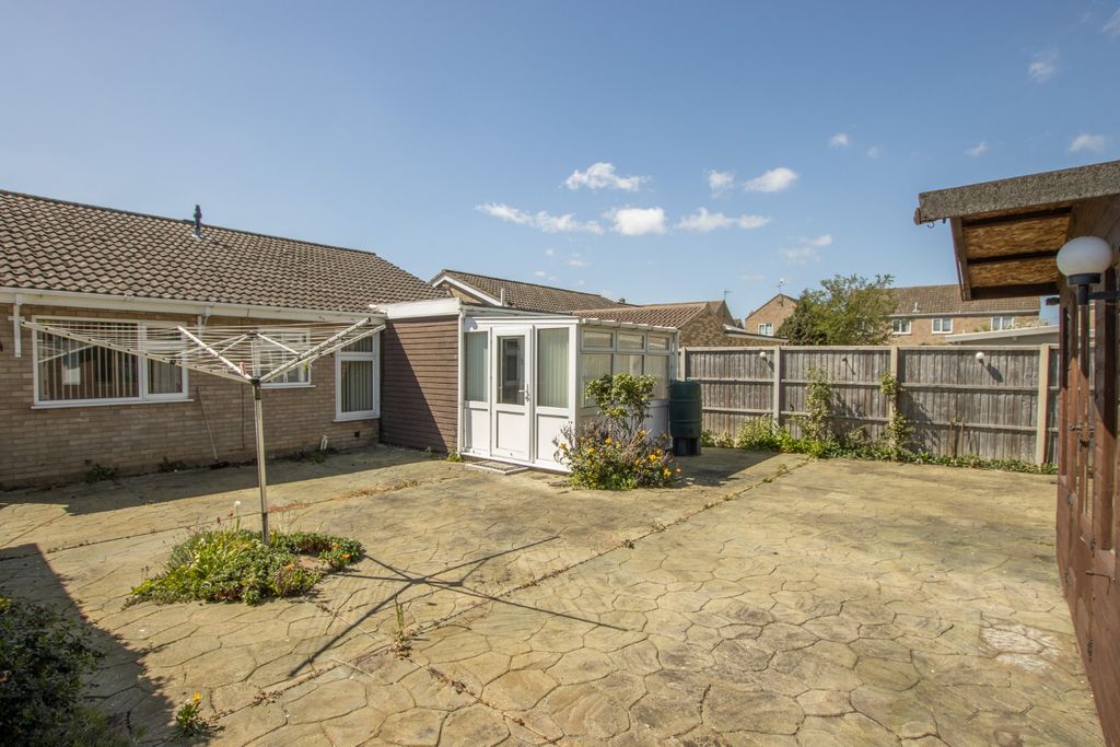 Property photo 2 of 16 4935083