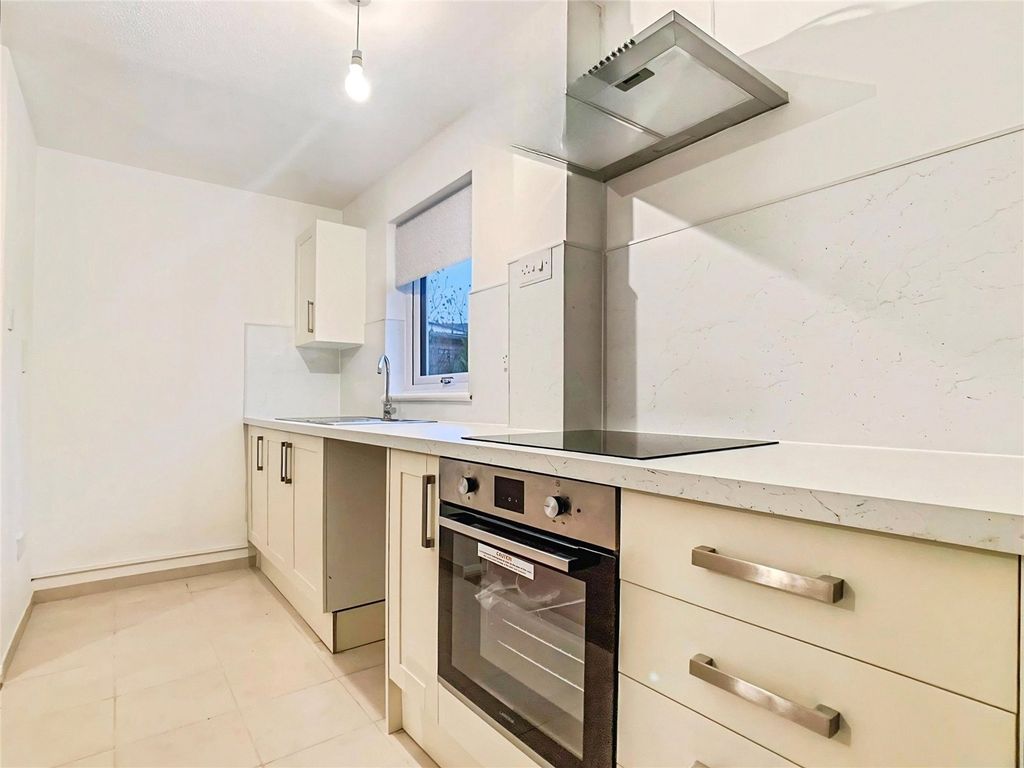 Property photo 3 of 10 Picture No. 06