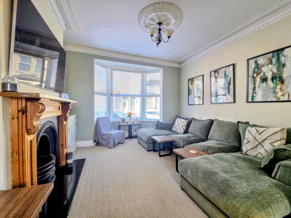 Property photo 3 of 17