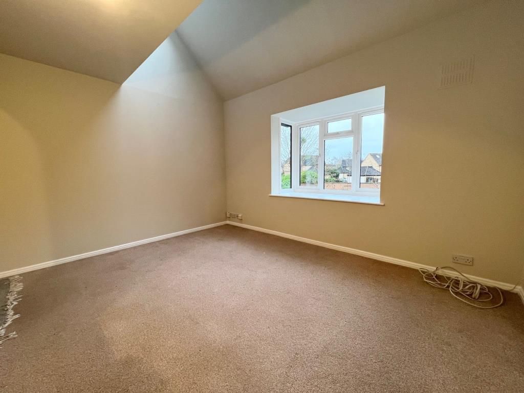 Property photo 3 of 10 8_Lge.Jpg