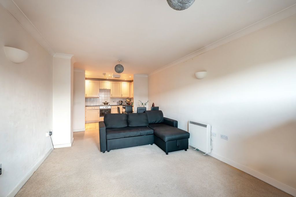 Property photo 2 of 11