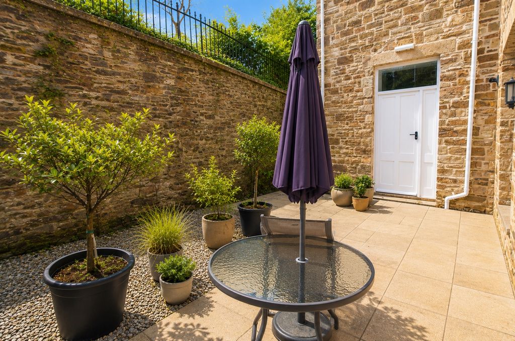 Property photo 2 of 6 Tps Bodmin 01208 74182 5