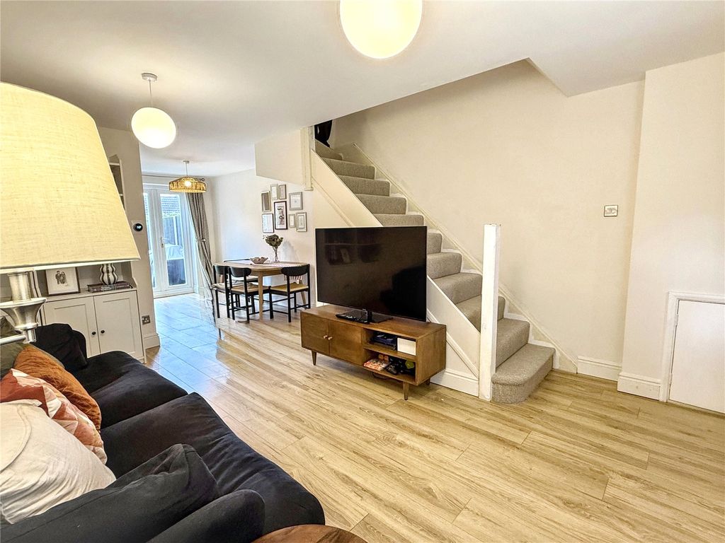 Property photo 2 of 20 Picture No. 23