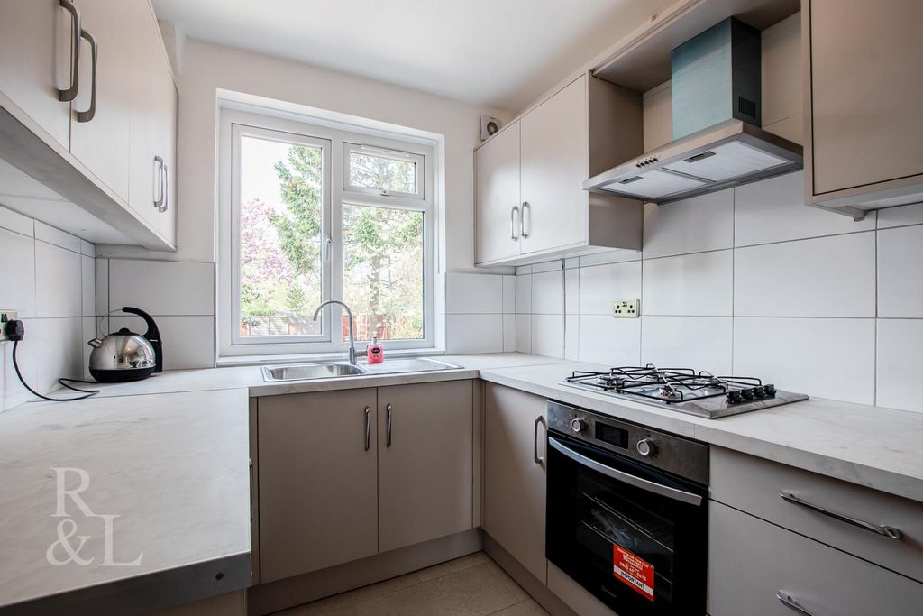 Additional image 8 of 3 bed flat for saleAbbey Road, West Bridgford, Nottingham NG2