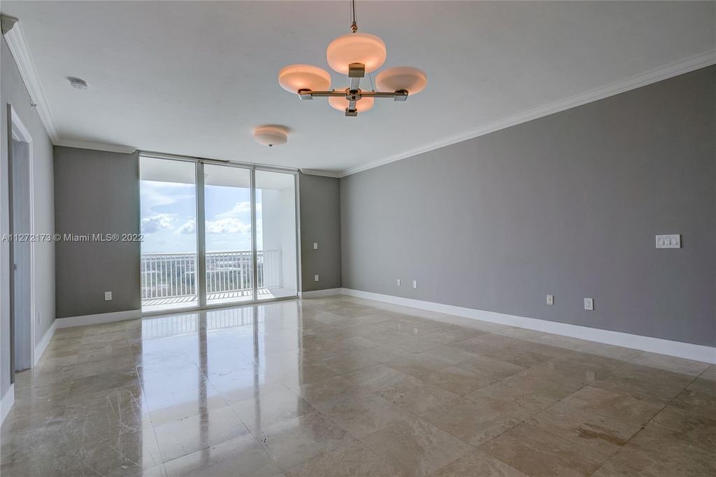 Property photo 3 of 38 <Alttext/>