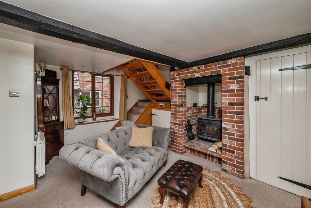 Property photo 2 of 10