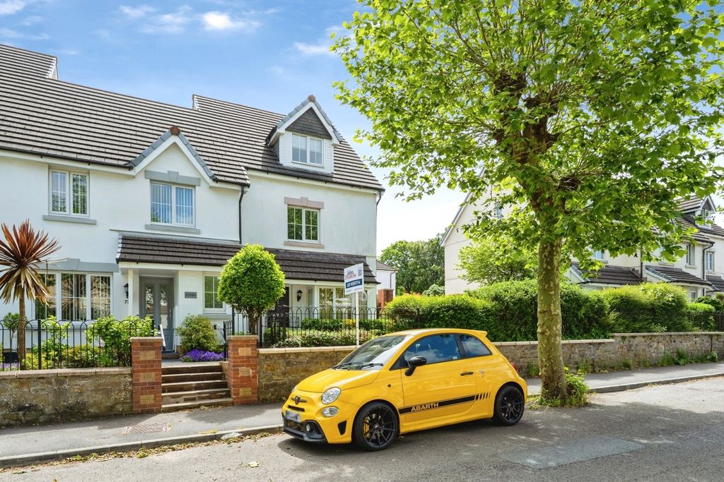 Property photo 1 of 25 Pbox-Img.Jpg