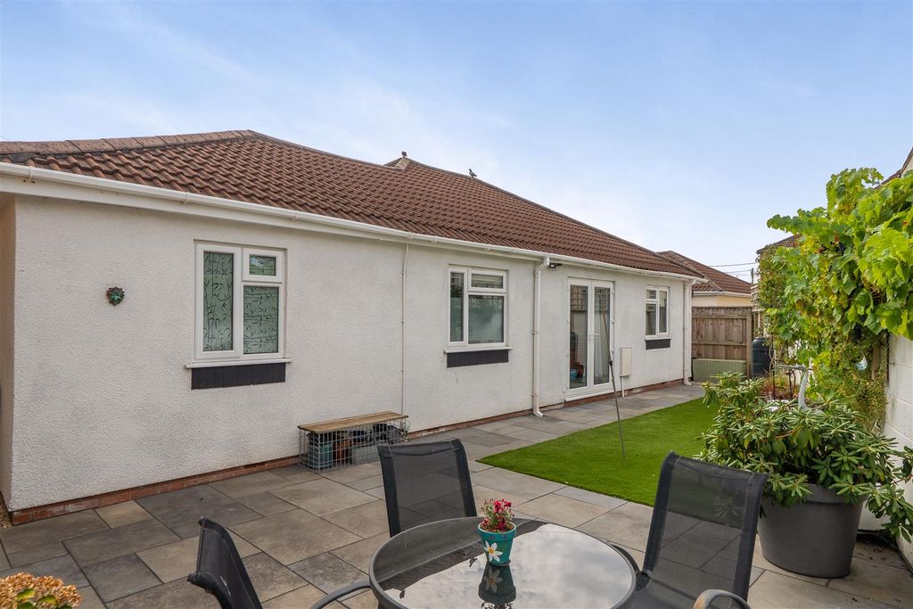 Property photo 1 of 17 Rear Garden