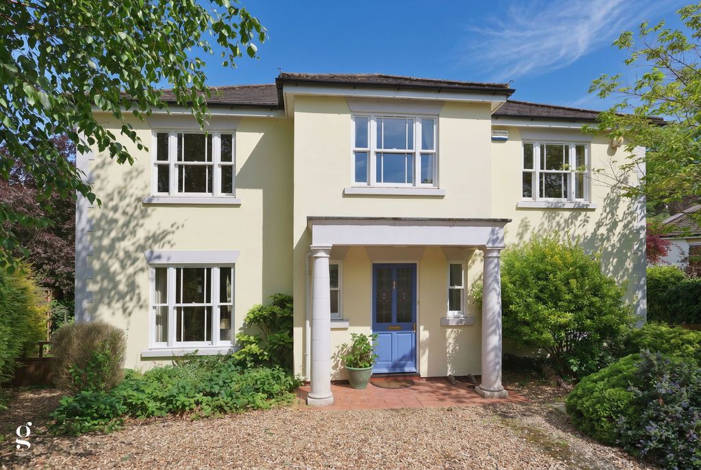 Property photo 3 of 47