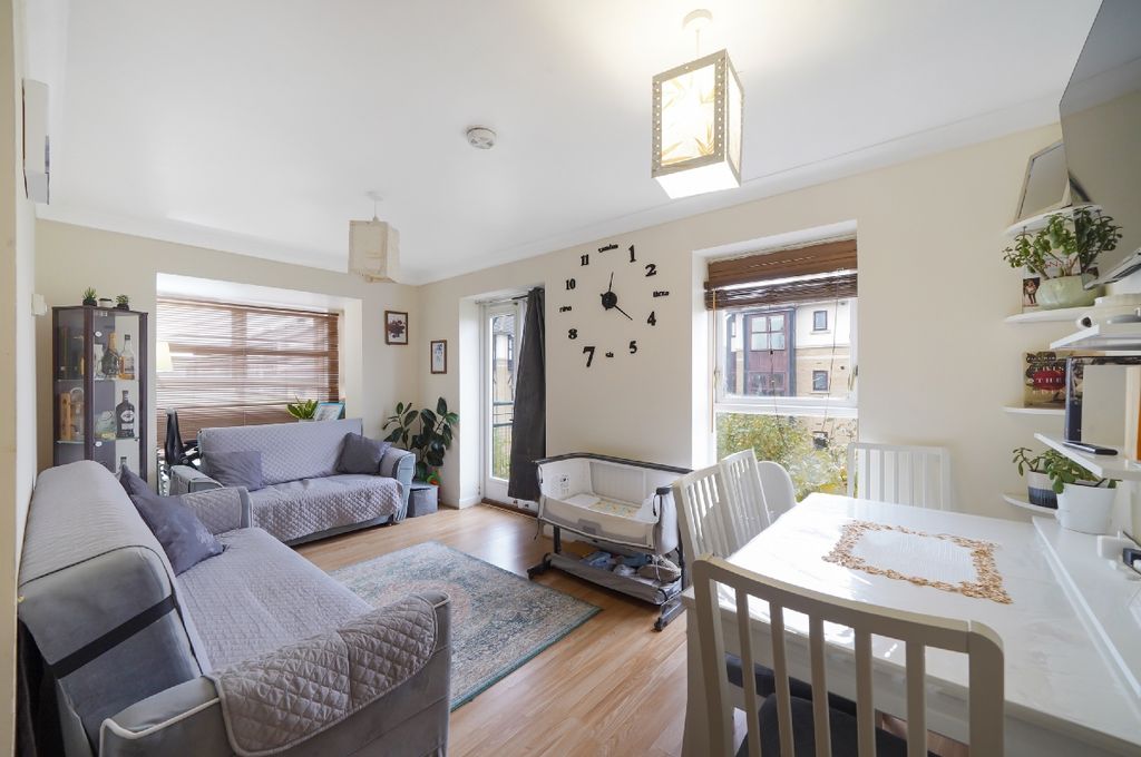 Property photo 1 of 16 Photo 0