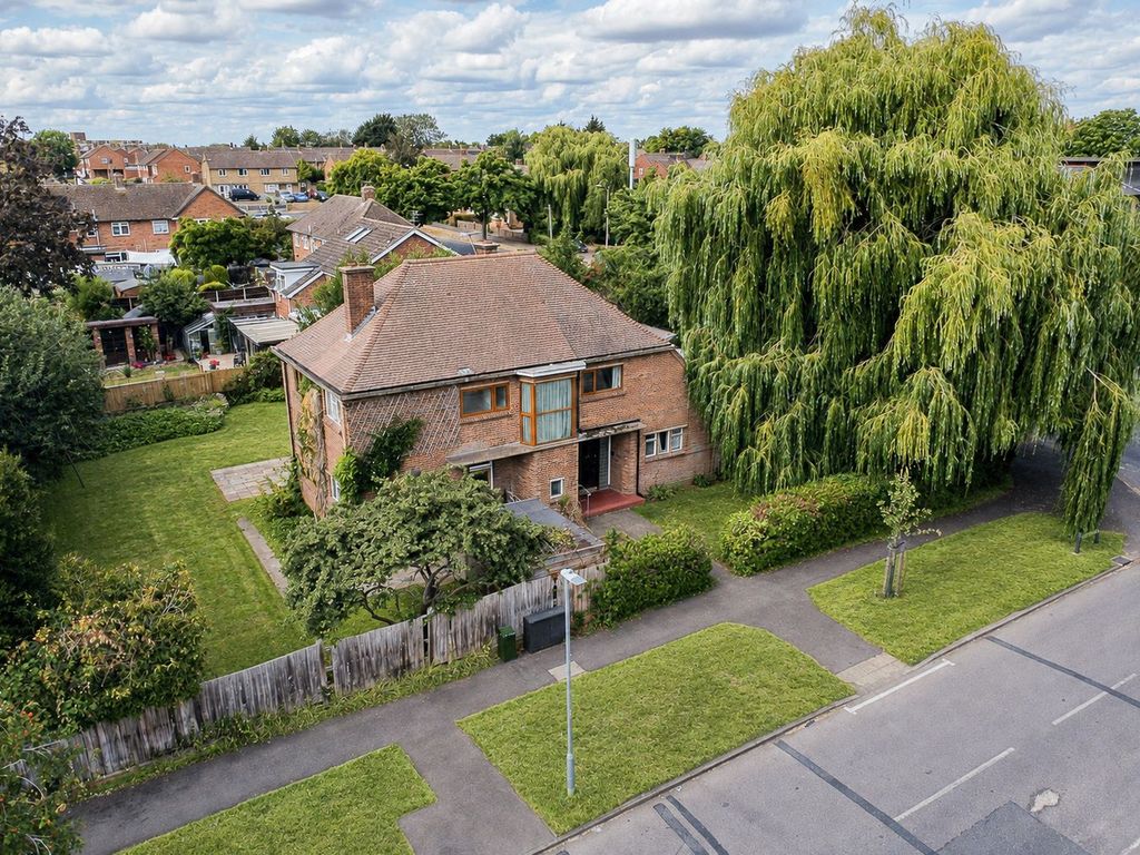 Property photo 2 of 16