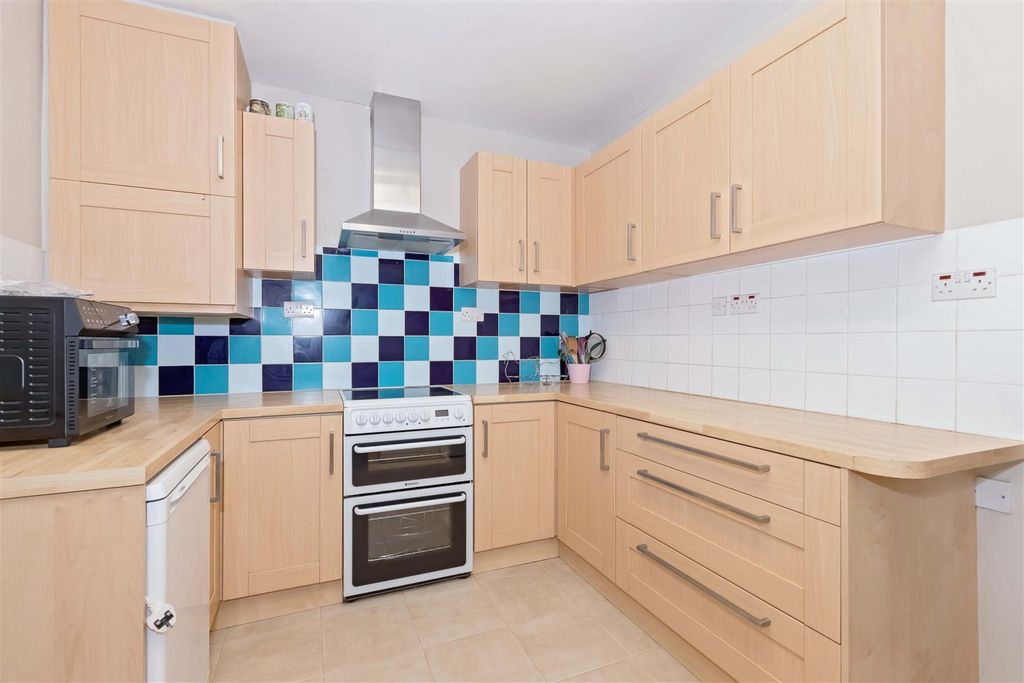 Property photo 2 of 13 Chute Way_6.Jpg