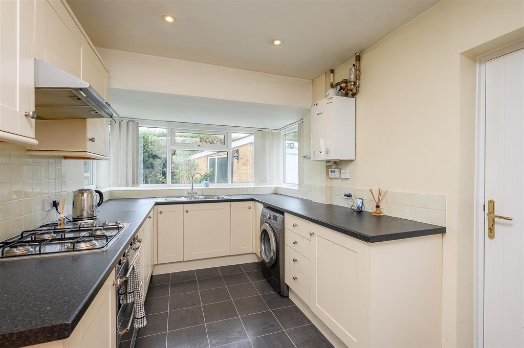 Property photo 3 of 13 Kitchen