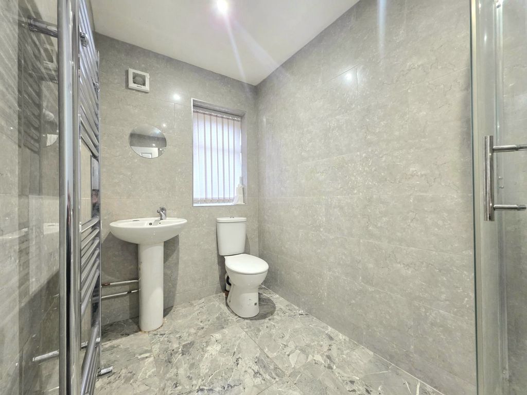 Property photo 2 of 6 Gallery