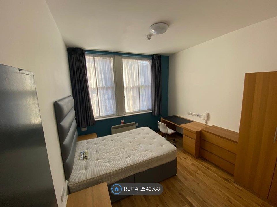 Property photo 2 of 5
