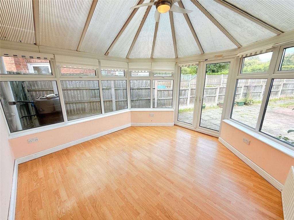 Property photo 2 of 15 Conservatory