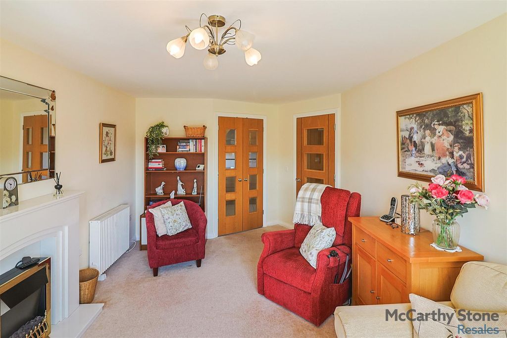 Property photo 3 of 15 011.Jpg