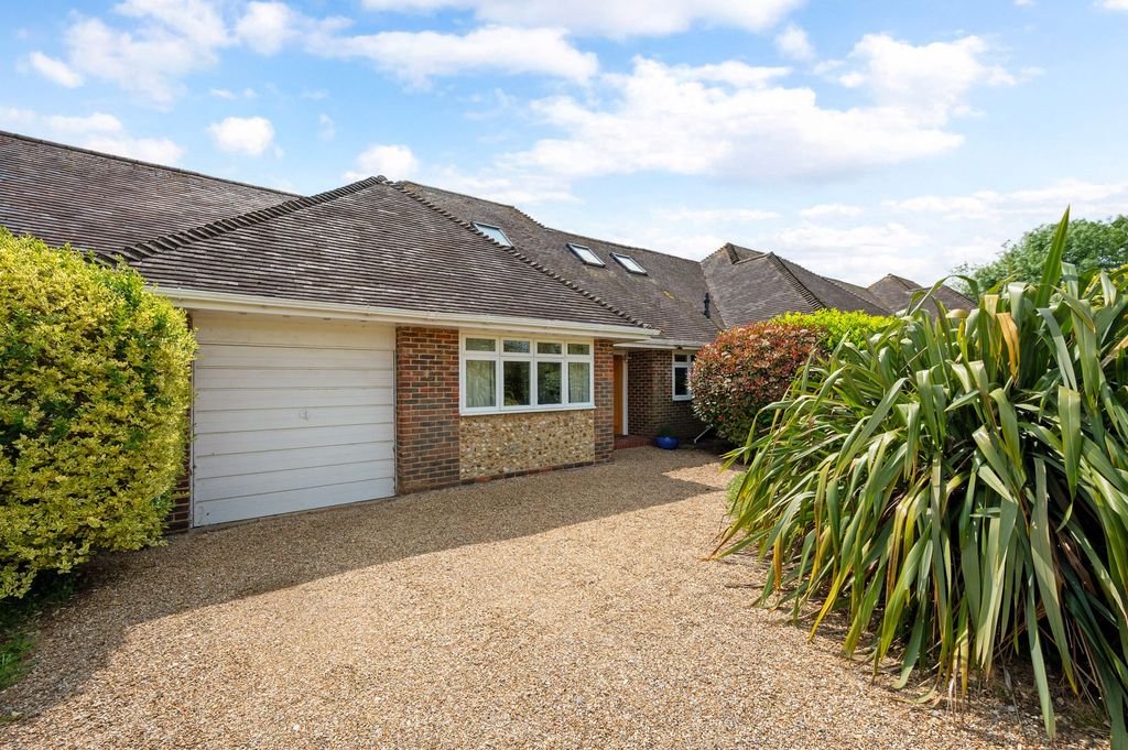 Property photo 1 of 21