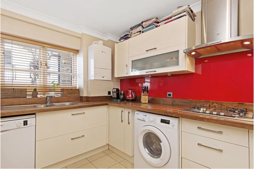 Property photo 3 of 12 Picture No. 10