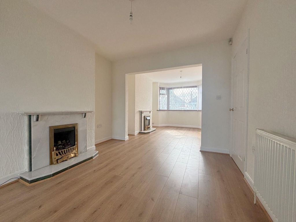 Property photo 2 of 16 40289E04-473E-4015-Bcc5-Df173Ec6B28A.Jpg