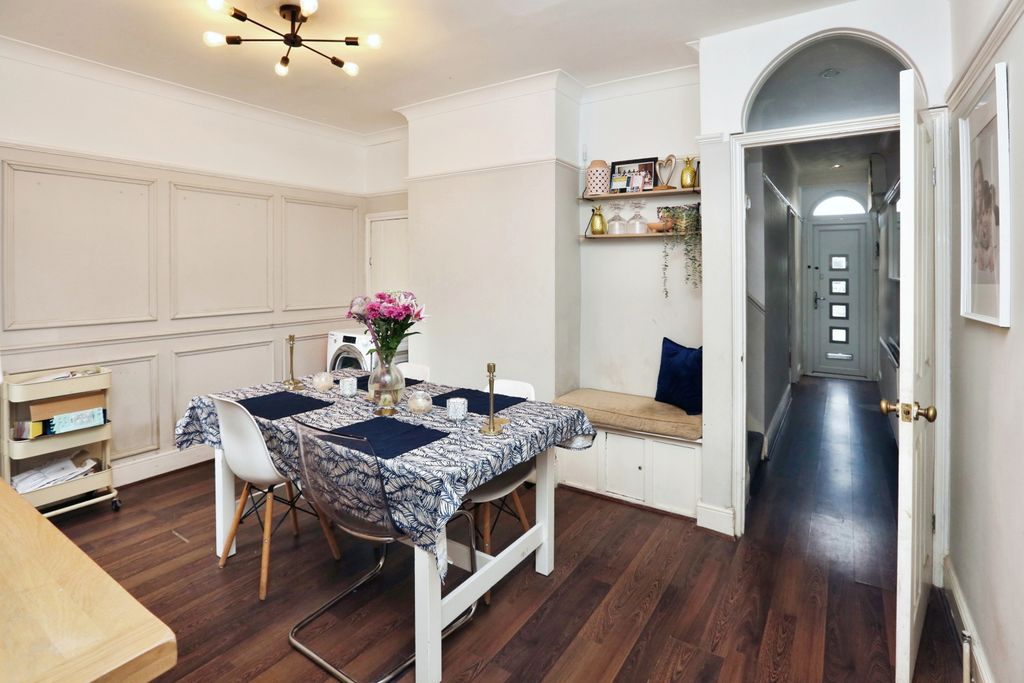 Property photo 2 of 14 Photography