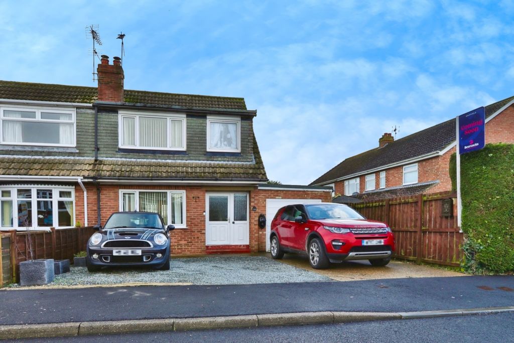 Property photo 1 of 12 4804441