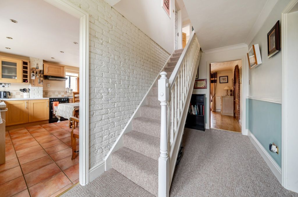 Property photo 2 of 29 1478159-18-6A2Ae4d883540