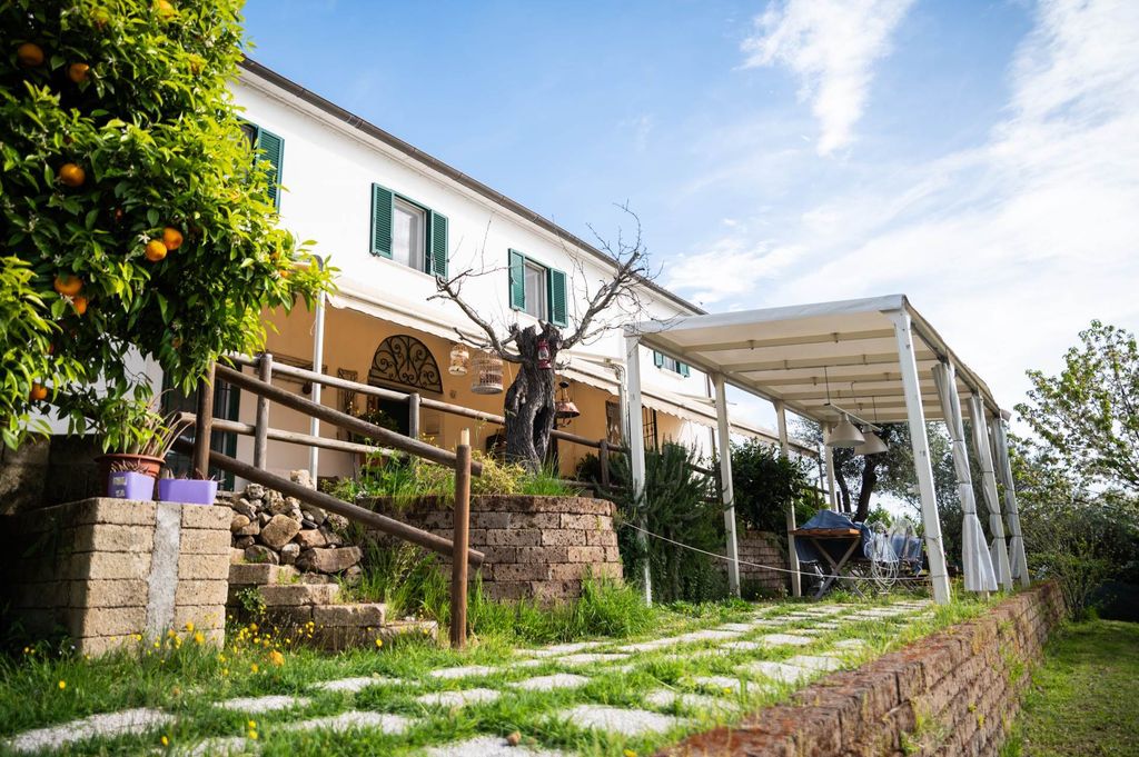 Property photo 1 of 29