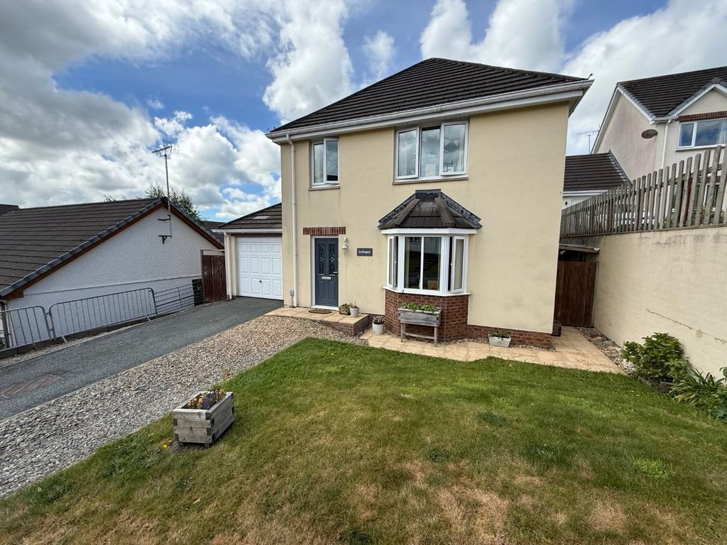 Property photo 2 of 37