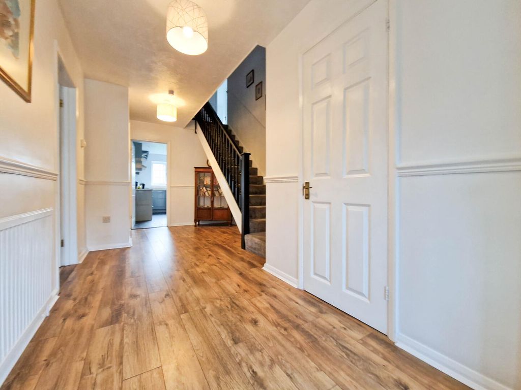 Property photo 2 of 20 Hallway