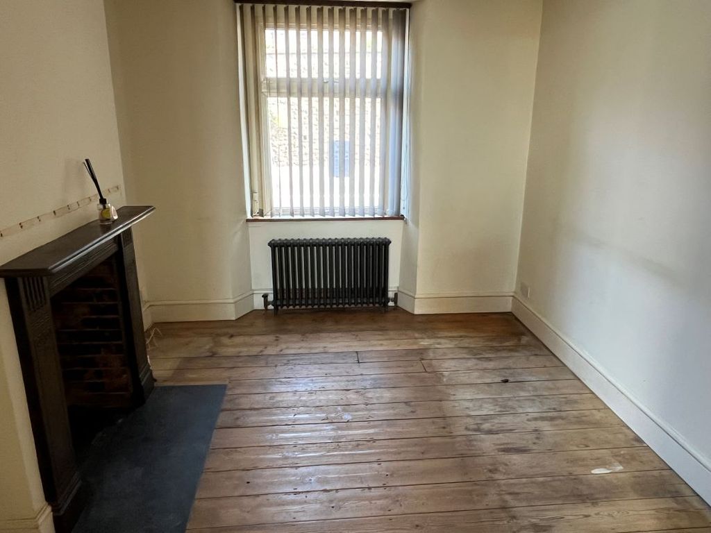 Property photo 2 of 10 Image 2