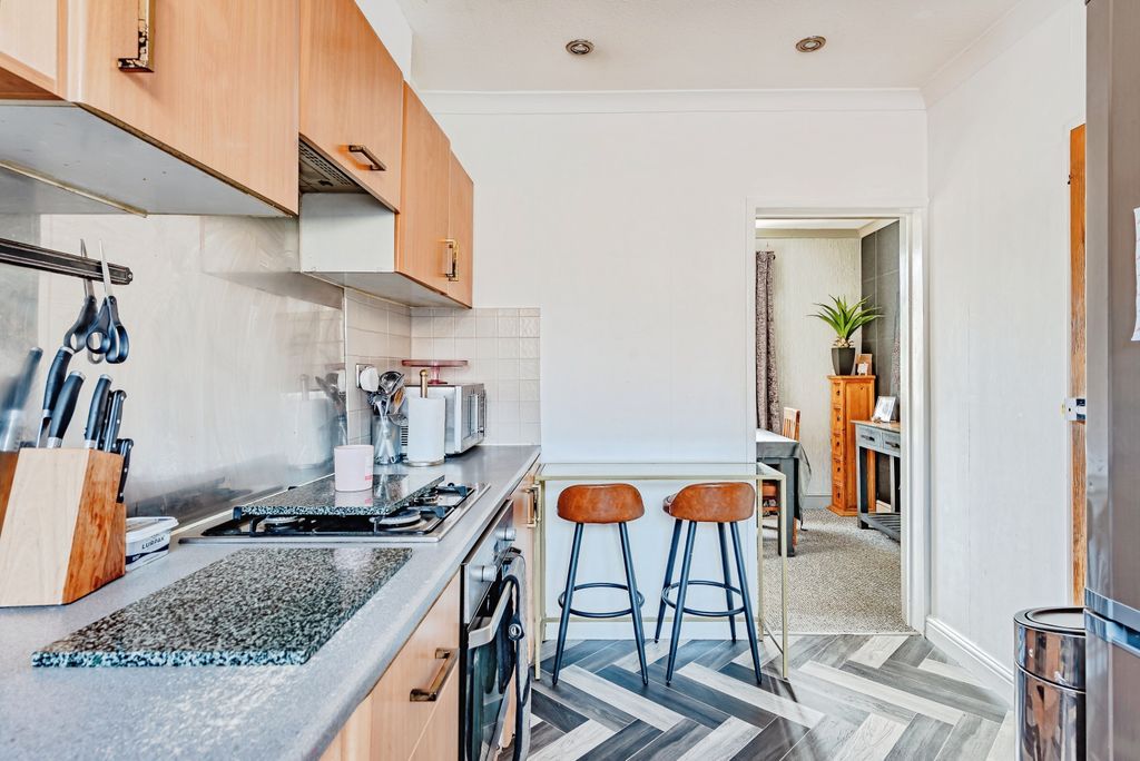 Property photo 3 of 14 Kitchen