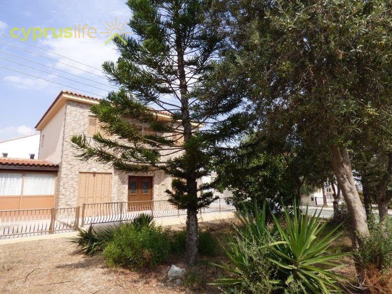 Property photo 1 of 29