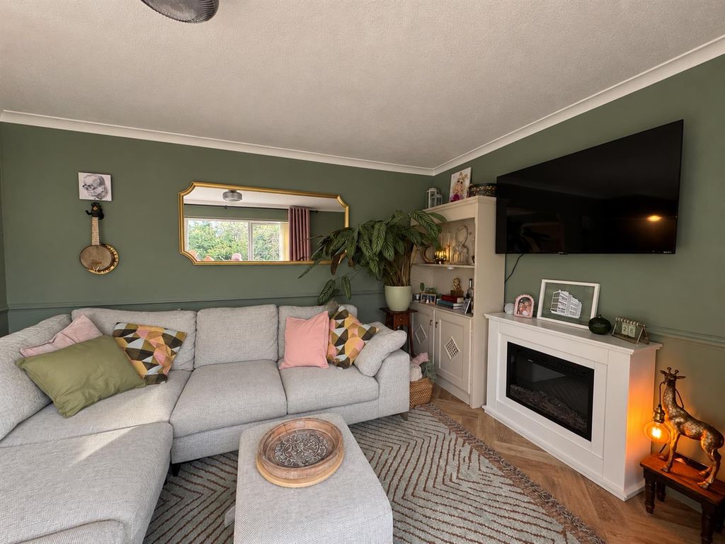 Property photo 2 of 11 4735A5D8-3Ae2-4C5A-8608-6Ffc308C31CE.Png