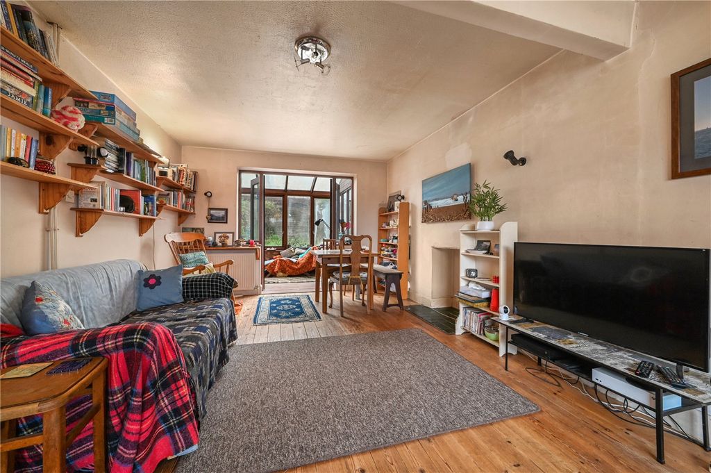 Property photo 3 of 38 Living Room