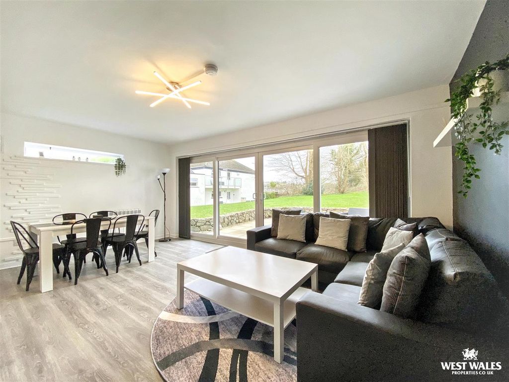 Property photo 3 of 21 Img_8880.Jpg