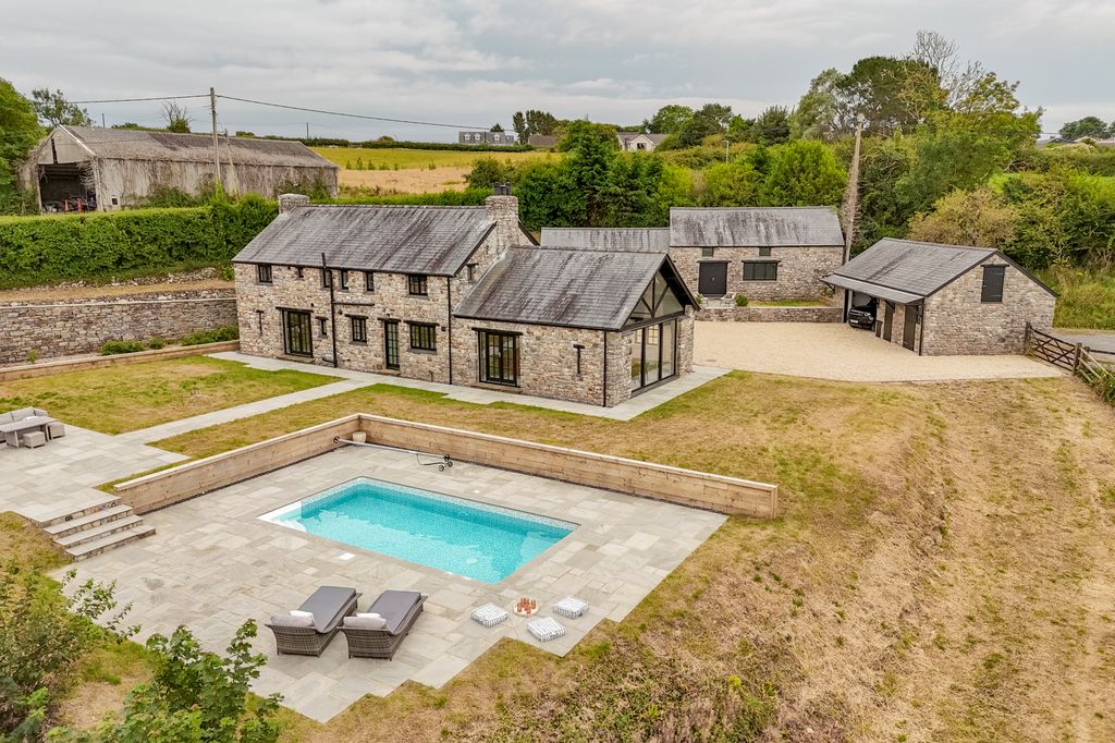 Property photo 1 of 44 Cerrig Glan - Web (13 Of 61).Jpg