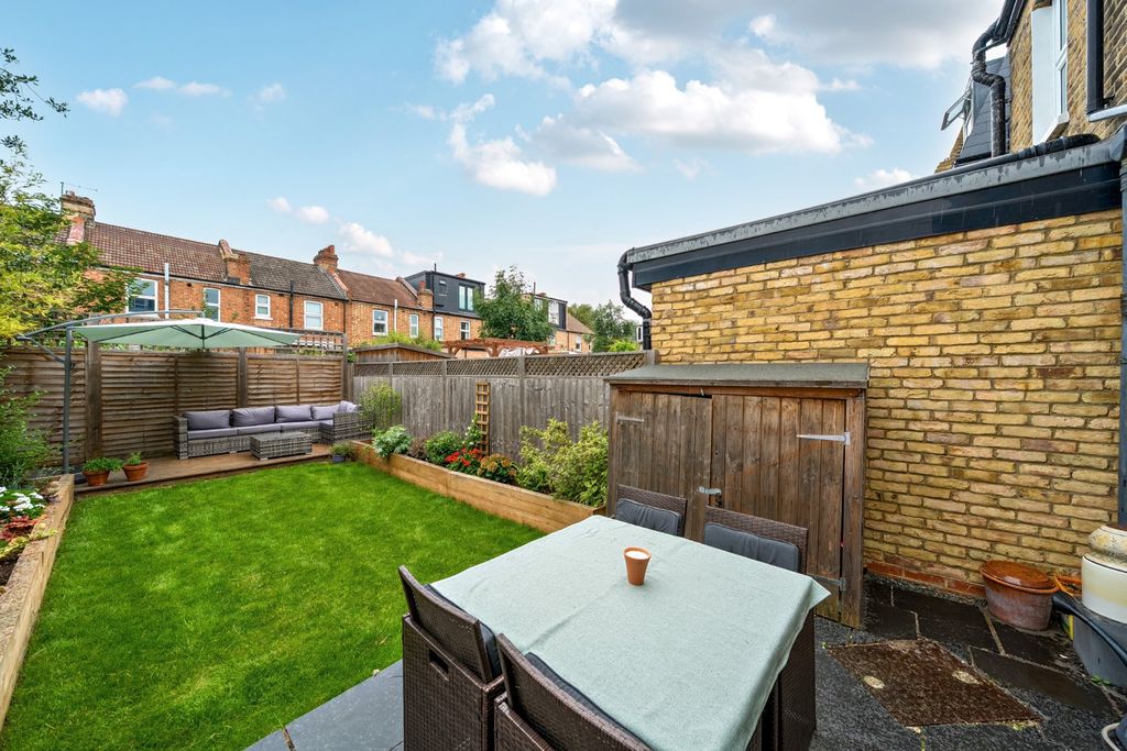 Property photo 2 of 18 Picture No. 29